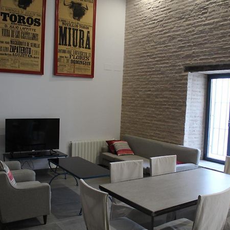 Cozy & Modern Apartment Hombre De Piedra Sevilla Exterior foto