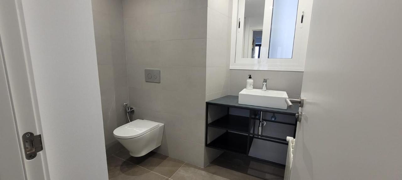 Cozy & Modern Apartment Hombre De Piedra Sevilla Exterior foto
