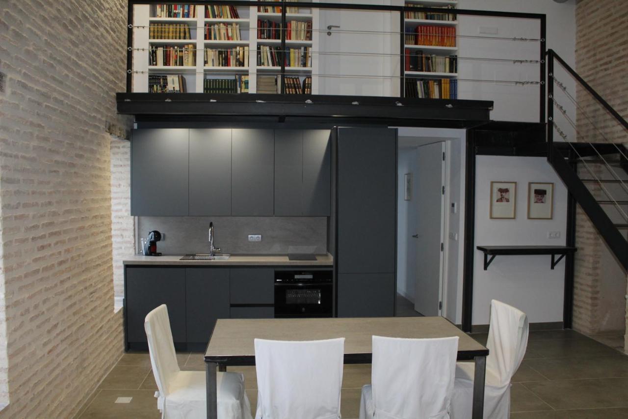 Cozy & Modern Apartment Hombre De Piedra Sevilla Exterior foto